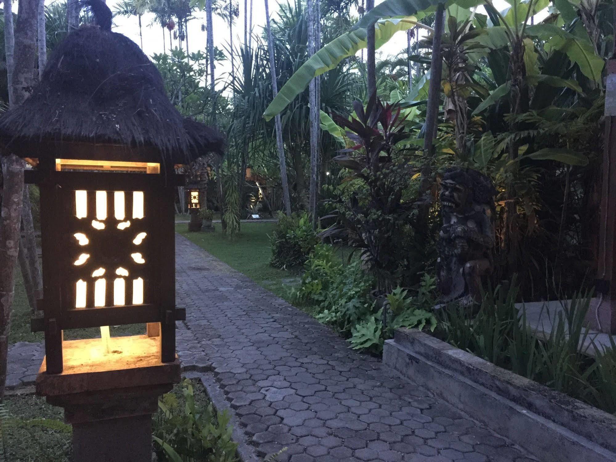 Bumi Ayu Bungalow Sanur מראה חיצוני תמונה